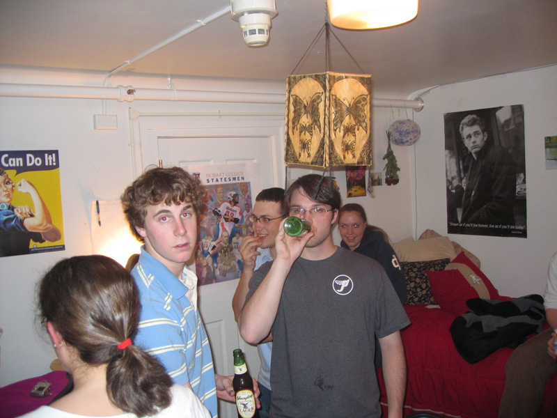 April 081